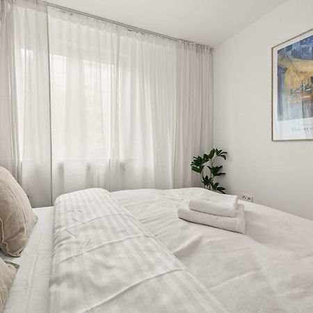 Rentplanet - Apartamenty Przy Palacu Kultury I Nauki Varsavia Esterno foto
